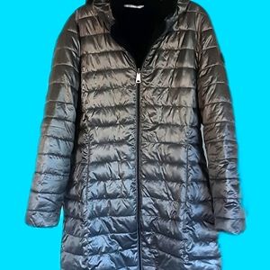 Calvin Klien reversible Parka w/ Hood. Lrg. metallic grey and black fur inside.